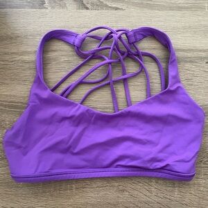Lululemon sports bra